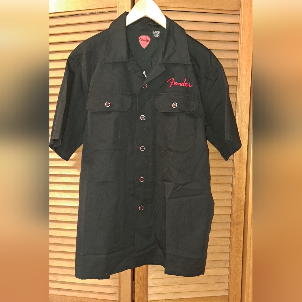 FENDER Button Down Short Sleeve Size M Shirt